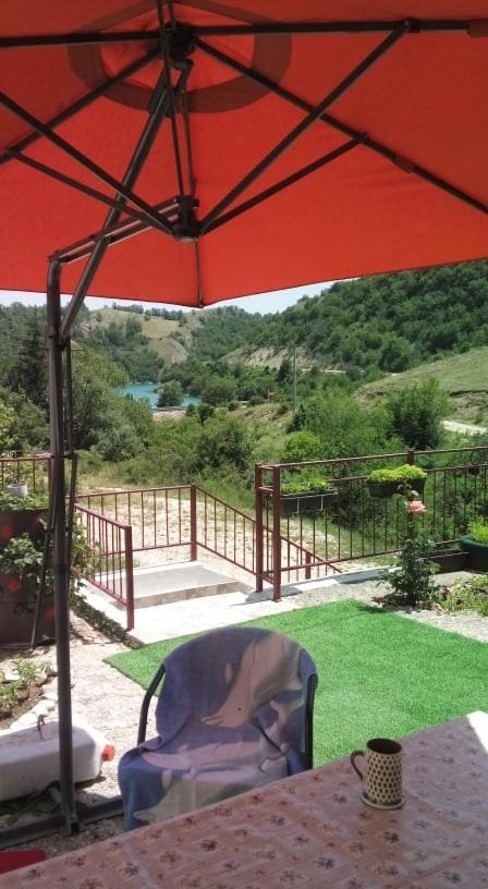 Vila Vikendica "Oaza Mira" Gacko Exteriér fotografie