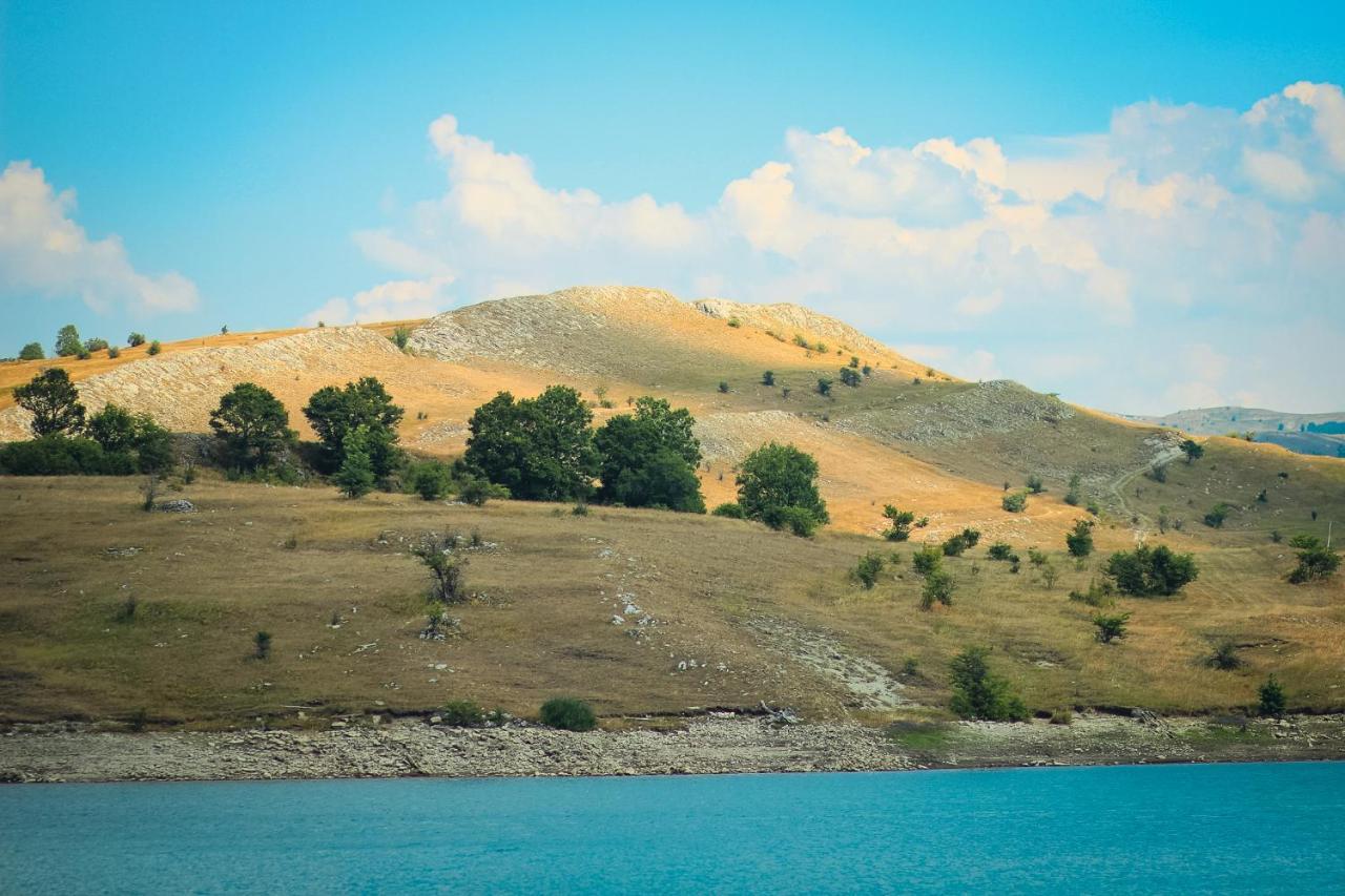 Vila Vikendica "Oaza Mira" Gacko Exteriér fotografie